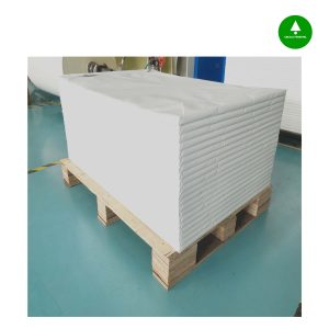 Servicio de conversión de papel de bobina a resmas